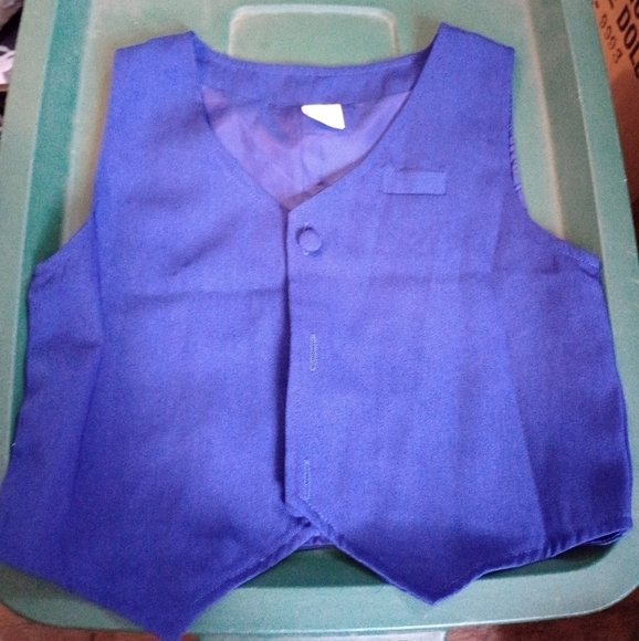 A & J Design children's vest size 9/10 NWOT (Chi066) - Picture 1 of 2
